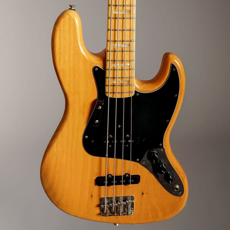 1974 - 1983 Fender Jazz Bass 3-bolt With Maple Fretboard Natural