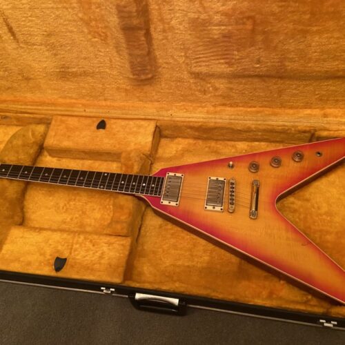 1974/5 Gibson Flying V 75/CMT modified Sunburst - £1849 used Guitar