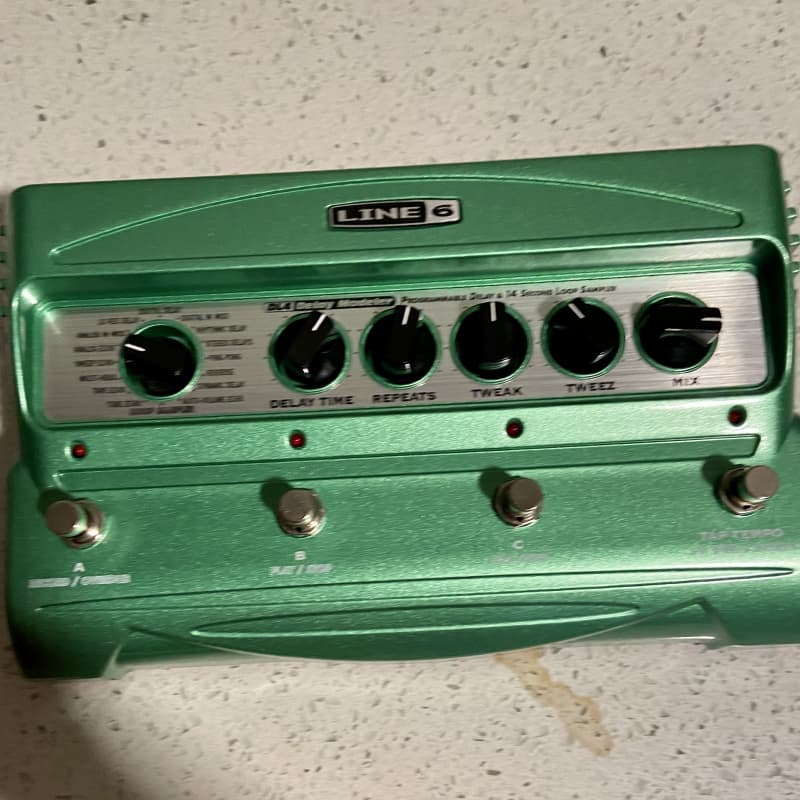 used ~2020 Line 6 DL4 Delay Modeler Green – Effect Pedal