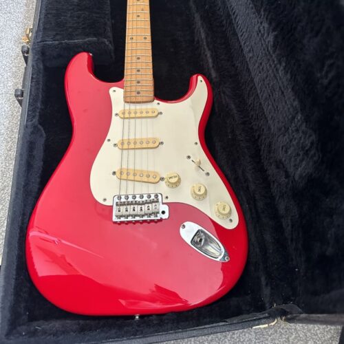 1984 - 1988 Squier MIJ Standard Stratocaster with Maple Fretbo... -        Stratocaster