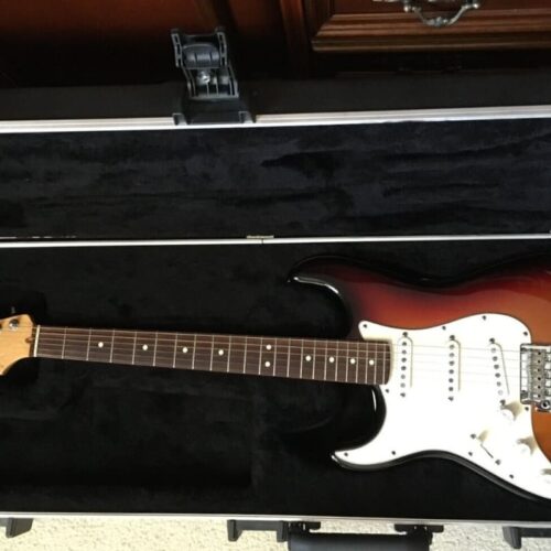 2011 Fender American Standard Stratocaster 3-Color Sunburst Ro... - £1035 used Guitar