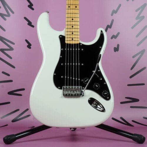 1993 Squier Silver Series Stratocaster White -        Stratocaster