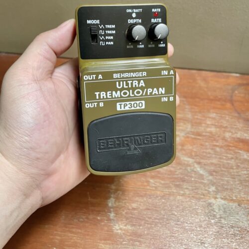 used 2010s Behringer TP300 Ultra Tremolo/Pan Brown - Effect Pedal