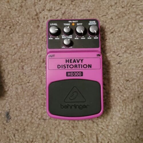 used Behringer Heavy Distortion 300 Purple - Effect Pedal