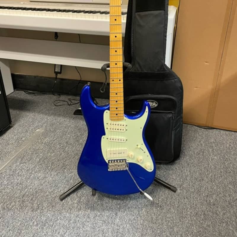 Fret-King Corona 'DBR' Danny Bryant Second Hand Candy Apple Blue - £499 used Guitar