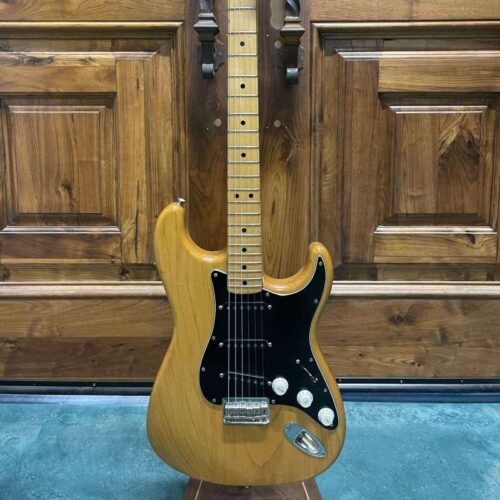 1978 - 1981 Fender Stratocaster with Maple Fretboard Natural -        Stratocaster