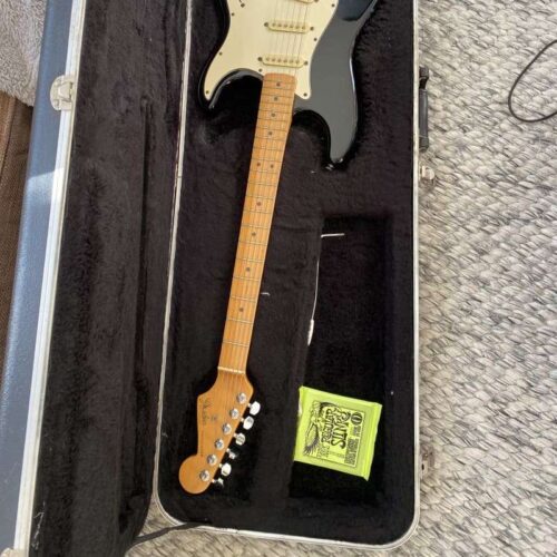 80s Fender American Standard Stratocaster with Maple Fretboard... -        Stratocaster