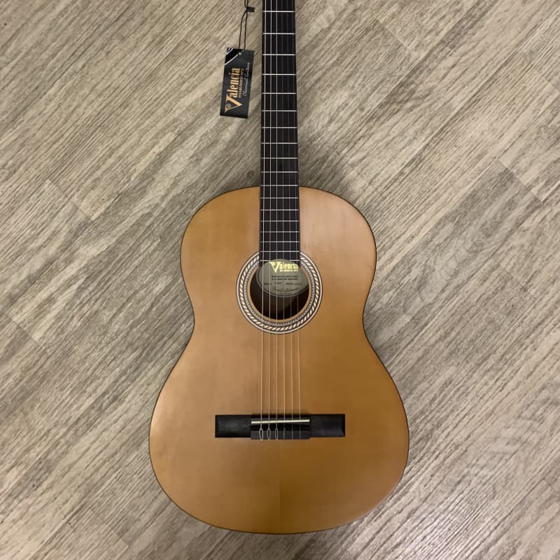 Valencia VC204HNA Narrow Neck 4/4 Classical Guitar Natural - £119 new Guitar