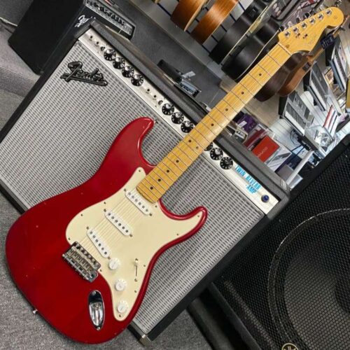 2002 - 2005 Fender Highway One Stratocaster with Maple Fretboa... -        Stratocaster