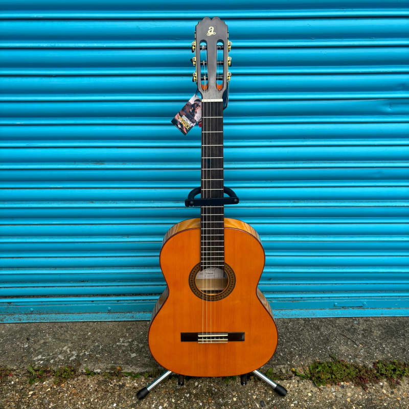 Barnes & Mullins - Triana (Flamenco Guitar) Flame - £239 new Guitar