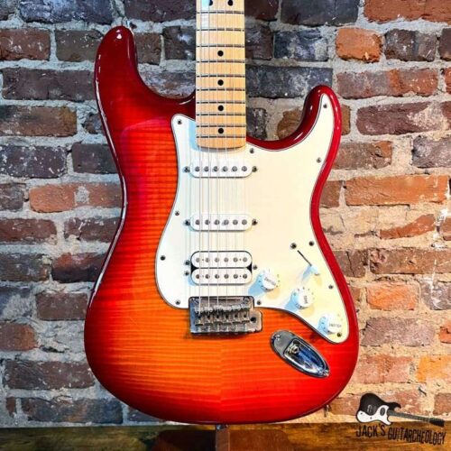 2015 Fender Deluxe Stratocaster Plus Aged Cherry -        Stratocaster