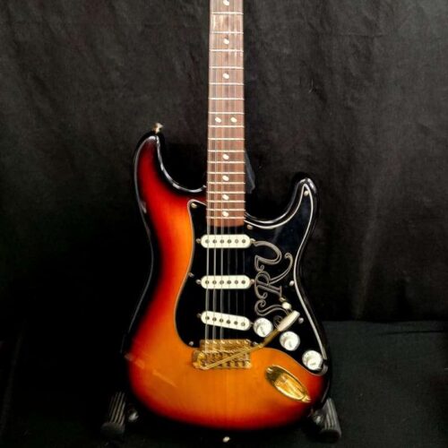 1992-1999 Fender Stevie Ray Vaughan Stratocaster with Pau Ferr... -        Stratocaster