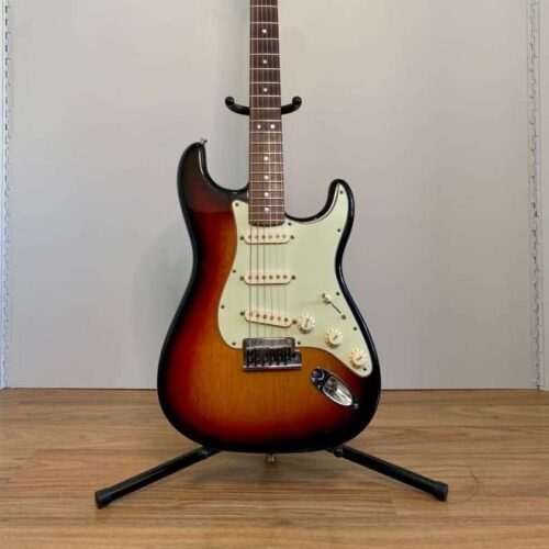 2009 Fender Stratocaster American Deluxe Sunburst -        Stratocaster