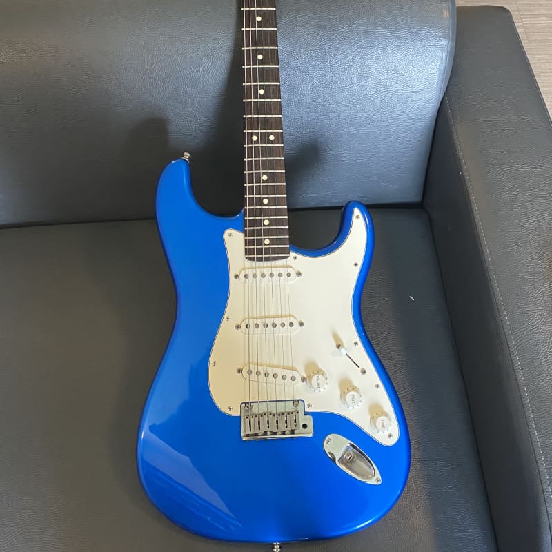 2002 Fender Stratocaster- American Standard Chrome Blue - £1000 used Guitar