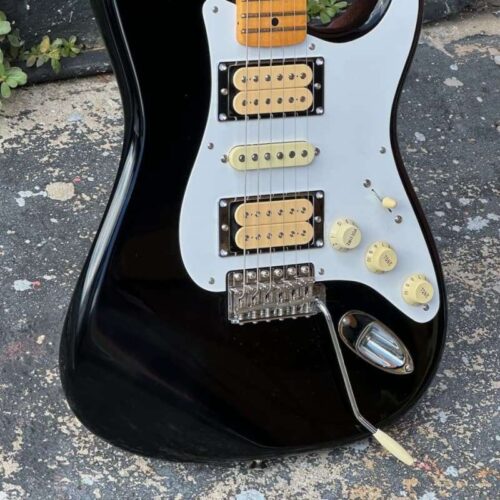 2010 Fender Stratocaster Dave Murray Tribute Black -        Stratocaster