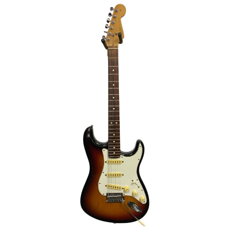 2002 Fender Stratocaster 3 Tone Sunburst - £949 used Guitar