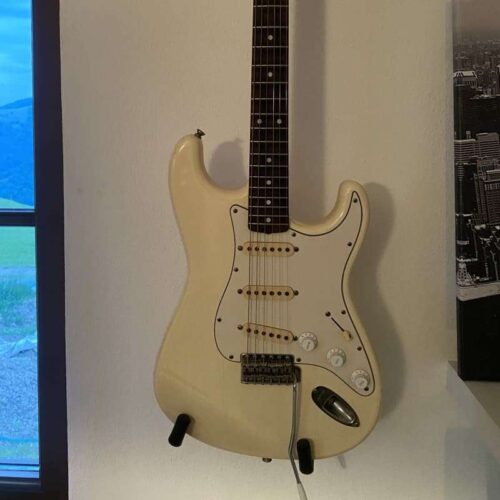 1986 Fender Stratocaster Olympic White -        Stratocaster