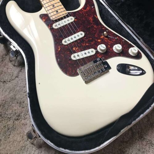 1987-88 Fender American Standard Stratocaster Vintage White -        Stratocaster