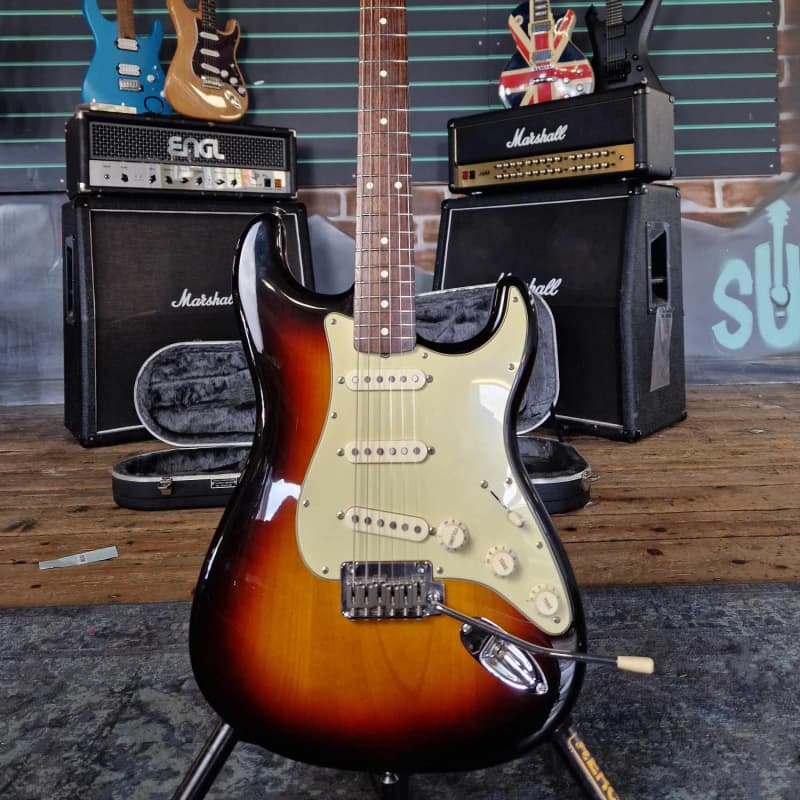 2008 Fender Classic Series '60s Stratocaster 3-Colour Sunburst - £800 used Guitar