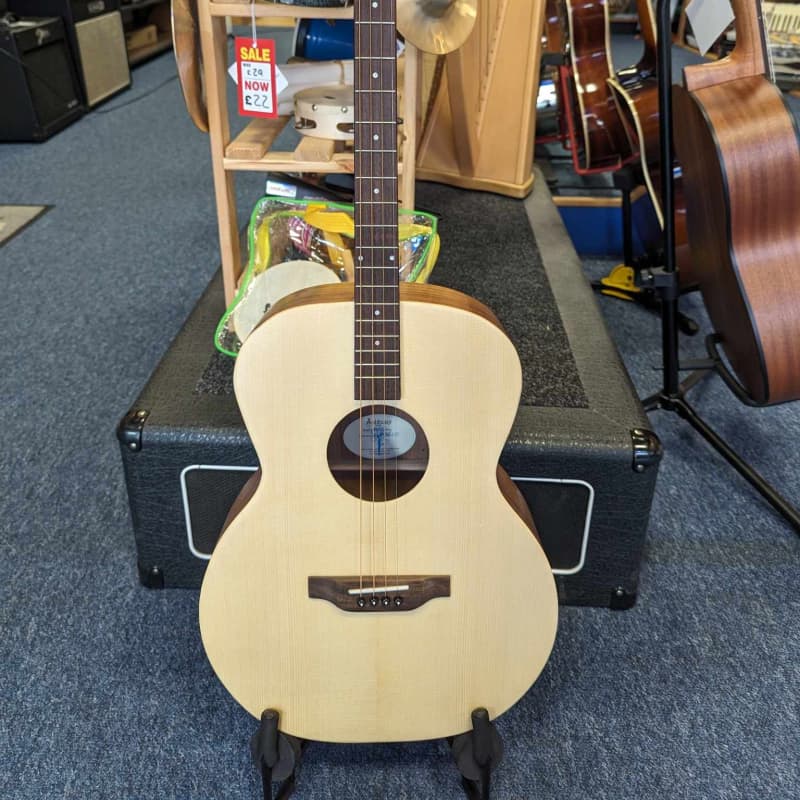 2020s Ashbury Rathlin Tenor Guitar Natural - £329 used Guitar