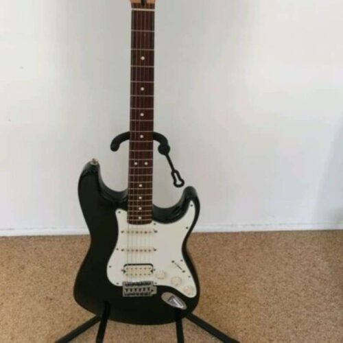 1996-1997 Fender Stratocaster Black -        Stratocaster