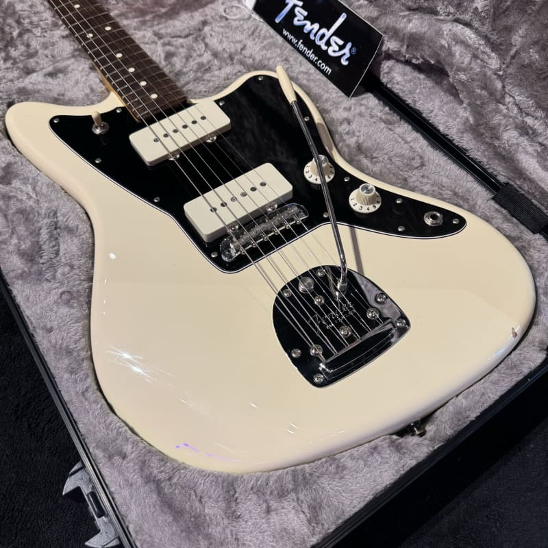 2017 - 2019 Fender American Professional Jazzmaster with Rosew... - £1295 used Guitar