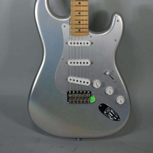 Fender H.E.R. Signature Stratocaster Chrome Glow -        Stratocaster