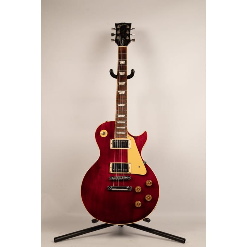 1981 Gibson USA Les Paul in Wine Red - £3629 used Guitar