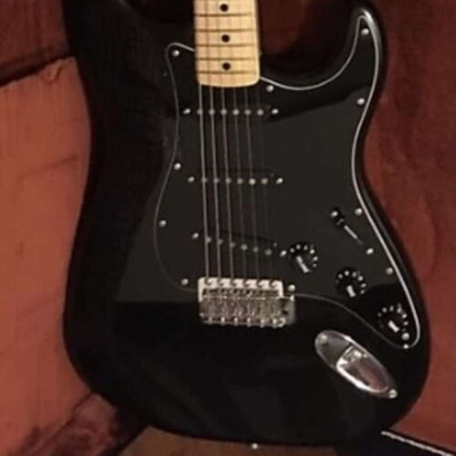 1978 - 1981 Fender Stratocaster with Maple Fretboard Black -        Stratocaster