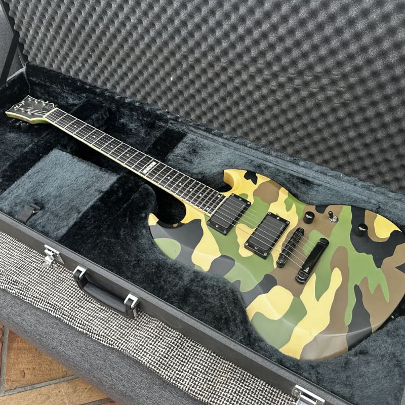 2003 ESP Viper (Green Camo) Green / Forest Camo - £2000 used Guitar