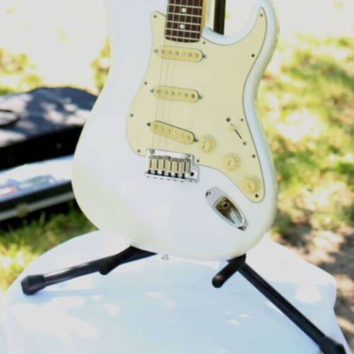 1987 Fender Stratocaster White -        Stratocaster