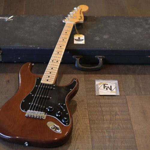 1977 Fender Stratocaster Mocha Brown -        Stratocaster