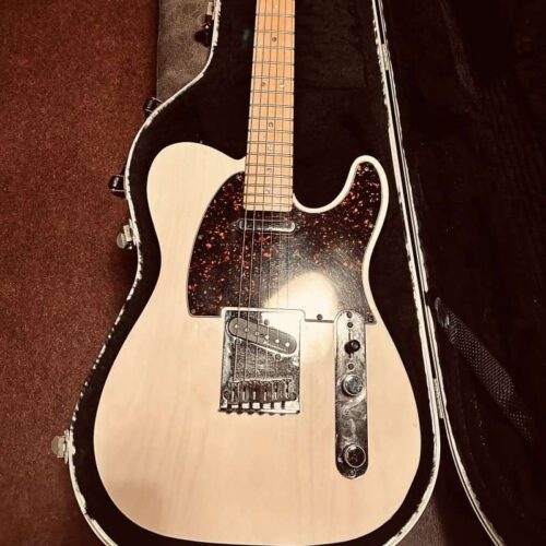 1999 - 2001 Fender American Deluxe Telecaster with Maple Fretb... -        Telecaster