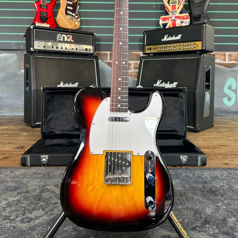 2014 Fender Classic 70s Tele Ash 3-Tone Sunburst - £860 used Guitar