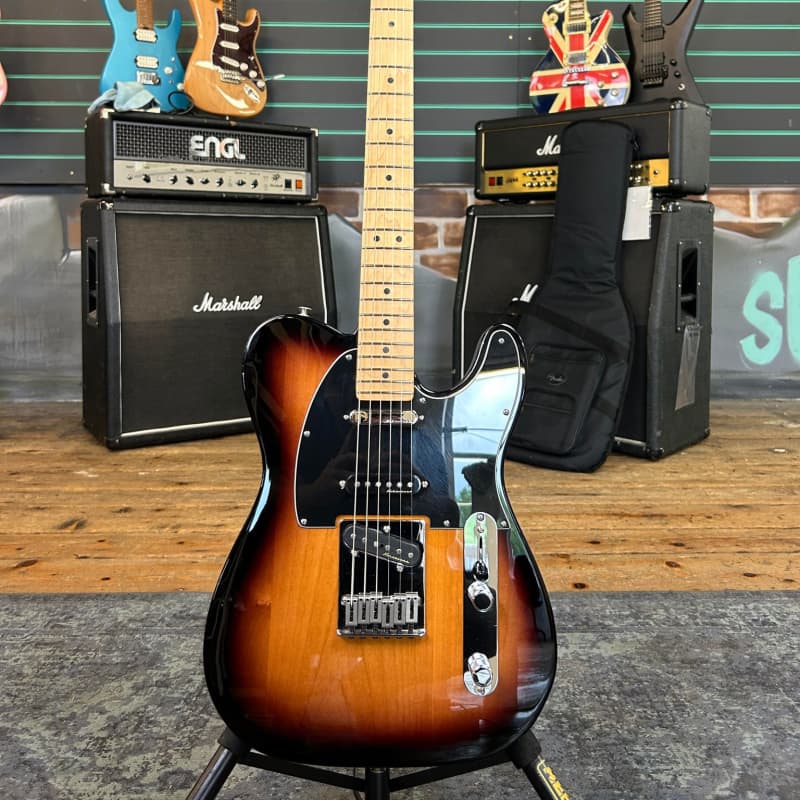 2017 Fender Deluxe Nashville Telecaster 2-Tone Sunburst - £700 used Guitar