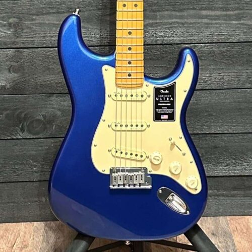 Fender Fender American Ultra Stratocaster USA Cobalt Blue Ele... -        Stratocaster