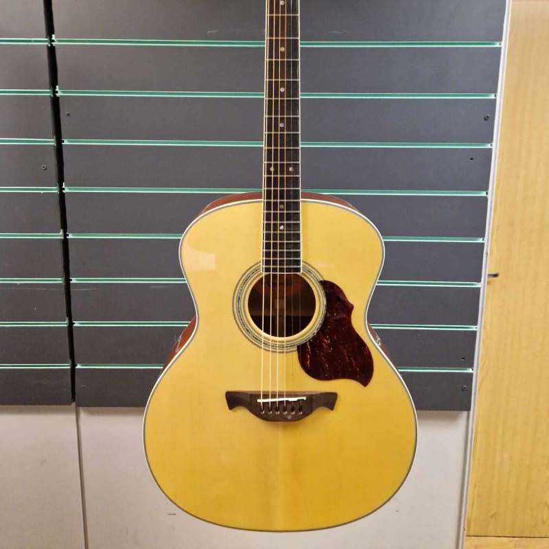 2000 Crafter GA-8 Gloss Natural – £260 used Guitar