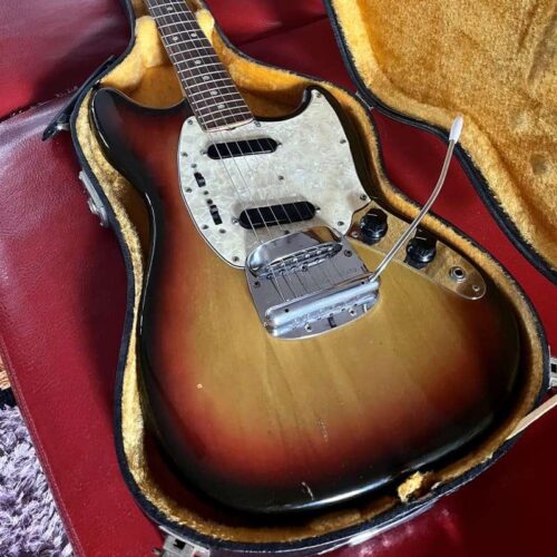 1972 - 1978 Fender Mustang Guitar with Rosewood Fretboard Sunb... -         Vintage