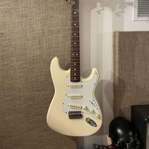 1994 Fender Stratocatser White -        Stratocaster