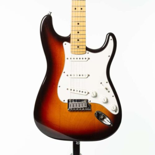 1998 - 2000 Fender American Standard Stratocaster with Maple F... -        Stratocaster