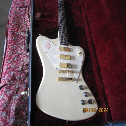 2000 Gibson firebird non reverse TV white custom shop TV white -       Custom Shop