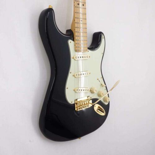 2023 Fender Limited Edition Player Stratocaster Black -        Stratocaster