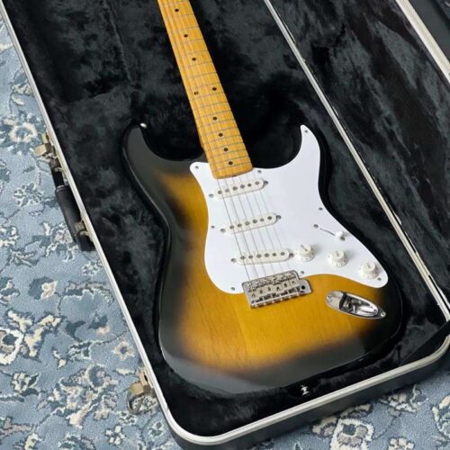 1992 Fender Stratocaster 57' Reissue Two-Tone Sunburst -        Stratocaster