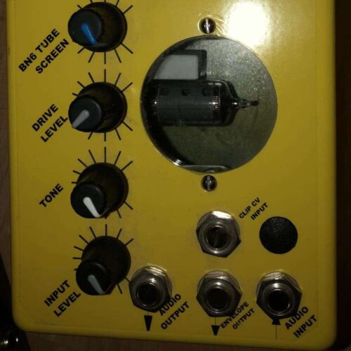 2000 s Metasonix TM-5 Vacuum Tube Instrument Preamp Yellow -       Tube