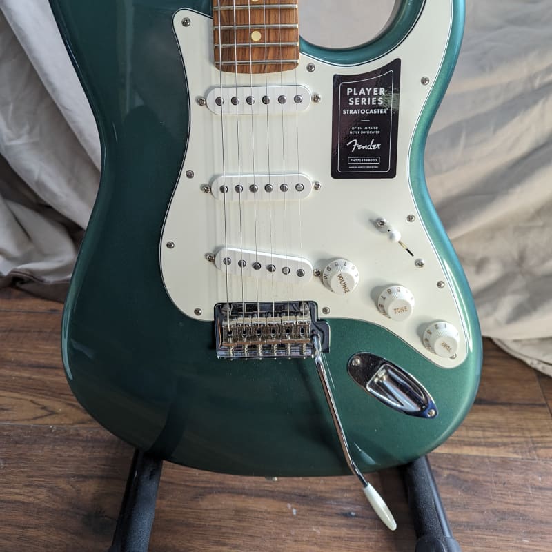 2021 Fender Player Sherwood Green - £579 used Guitar