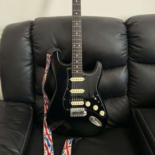 1990 Fender Fender stratocaster Japanese (urged to sell, send ... -        Stratocaster