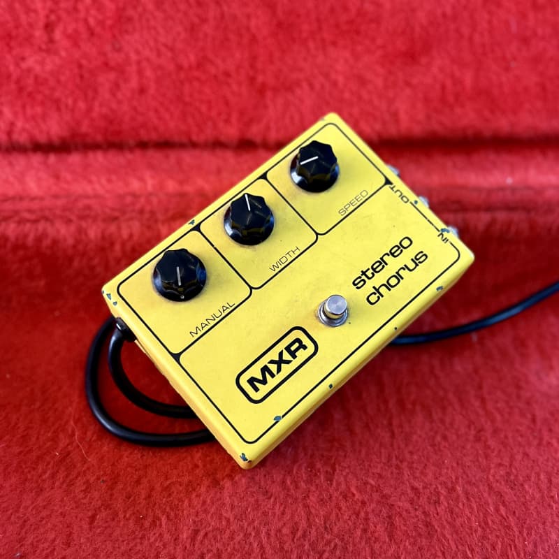 used 1978 MXR M-134 analog Stereo chorus pedal Yellow - Effect Pedal