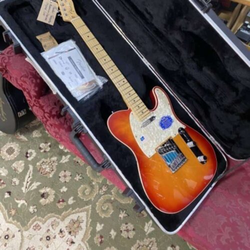 2011 - 2016 Fender American Deluxe Telecaster with Maple Fretb... -        Telecaster