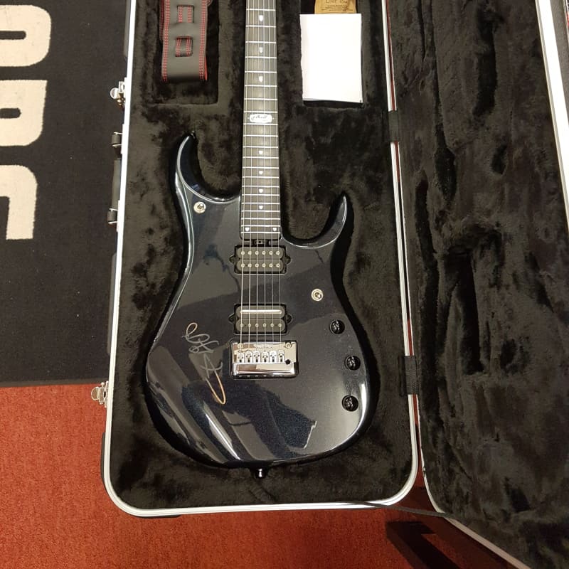 Ernie Ball Music Man JPXI 6 family reserve model onyx - £2099 used Guitar