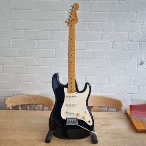 1980 - 1983 Fender "Dan Smith" Stratocaster with Maple Fretboa... -        Stratocaster